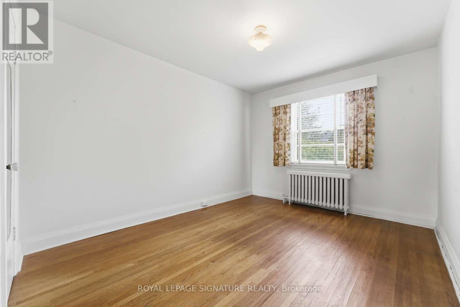 8 Memorial Park Avenue, Toronto, Ontario  M4J 2J6 - Photo 14 - E13048130