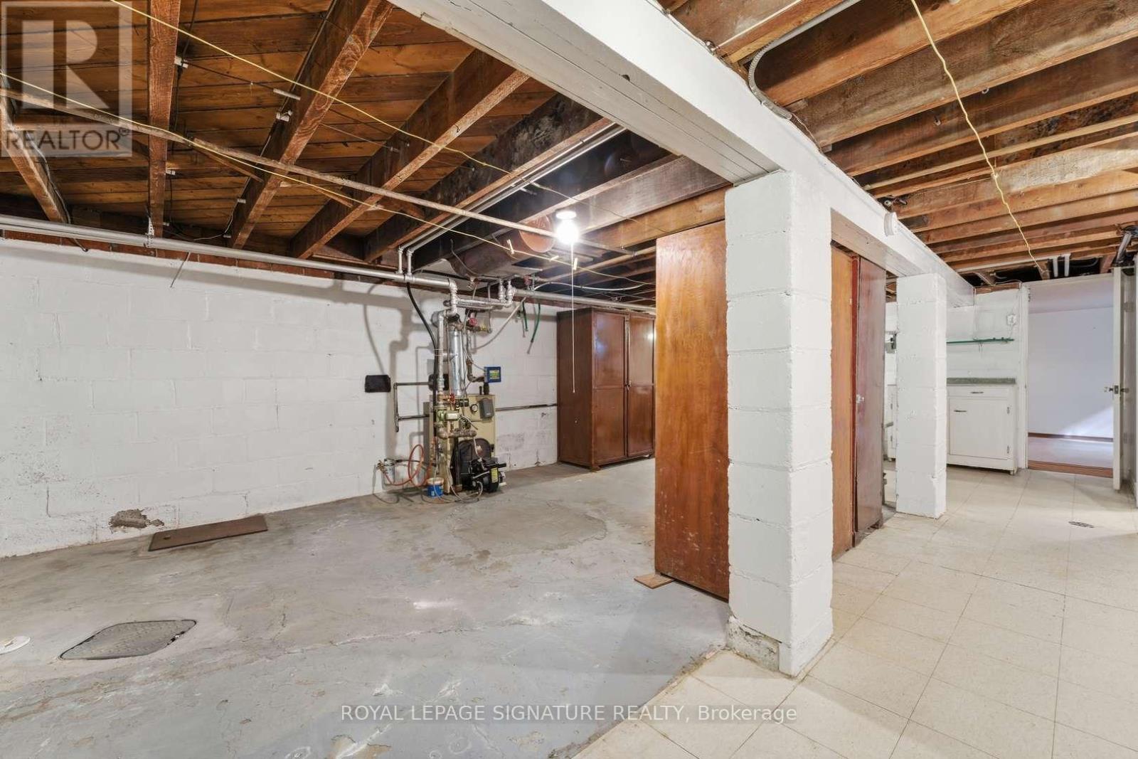 8 Memorial Park Avenue, Toronto, Ontario  M4J 2J6 - Photo 18 - E13048130