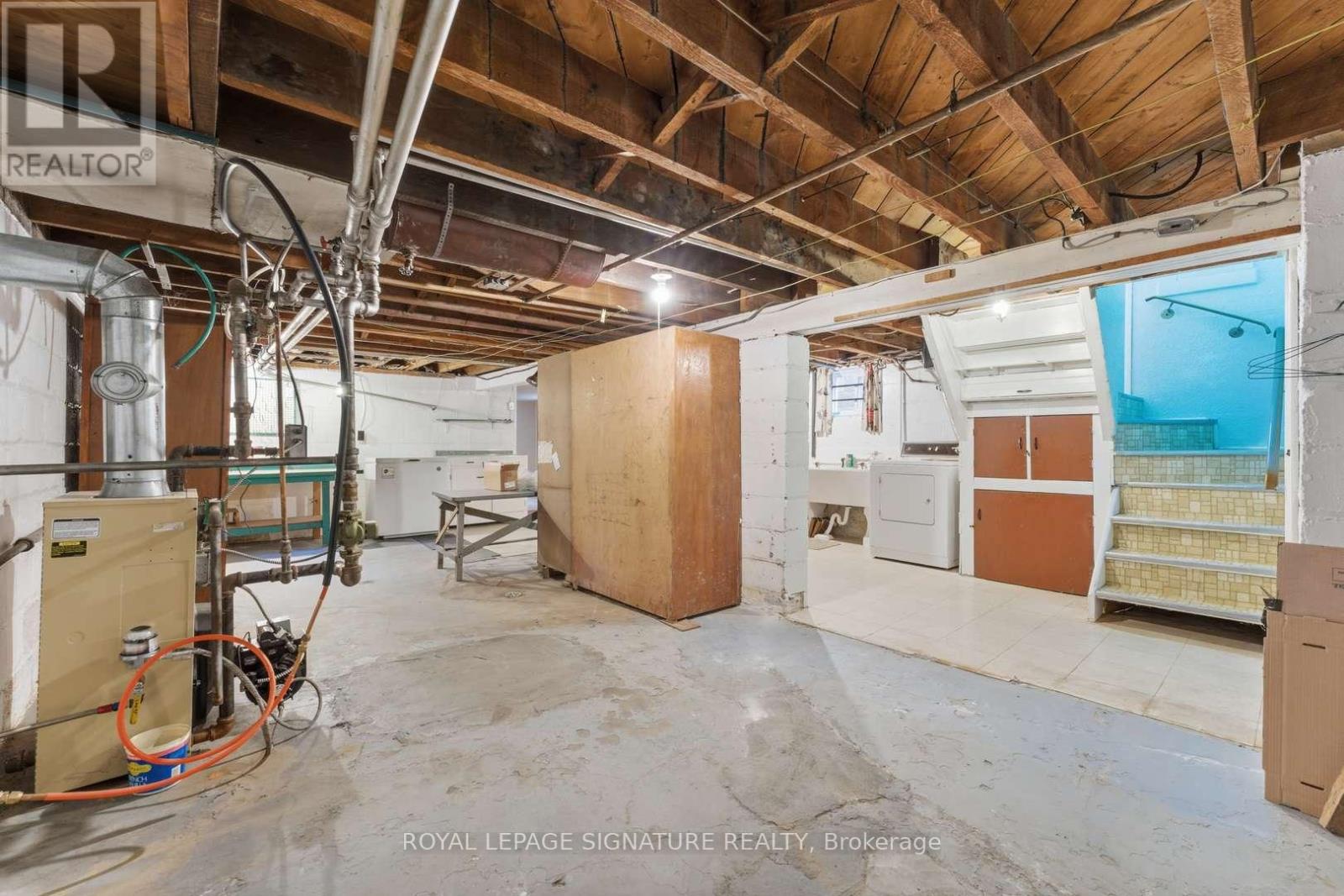 8 Memorial Park Avenue, Toronto, Ontario  M4J 2J6 - Photo 19 - E13048130