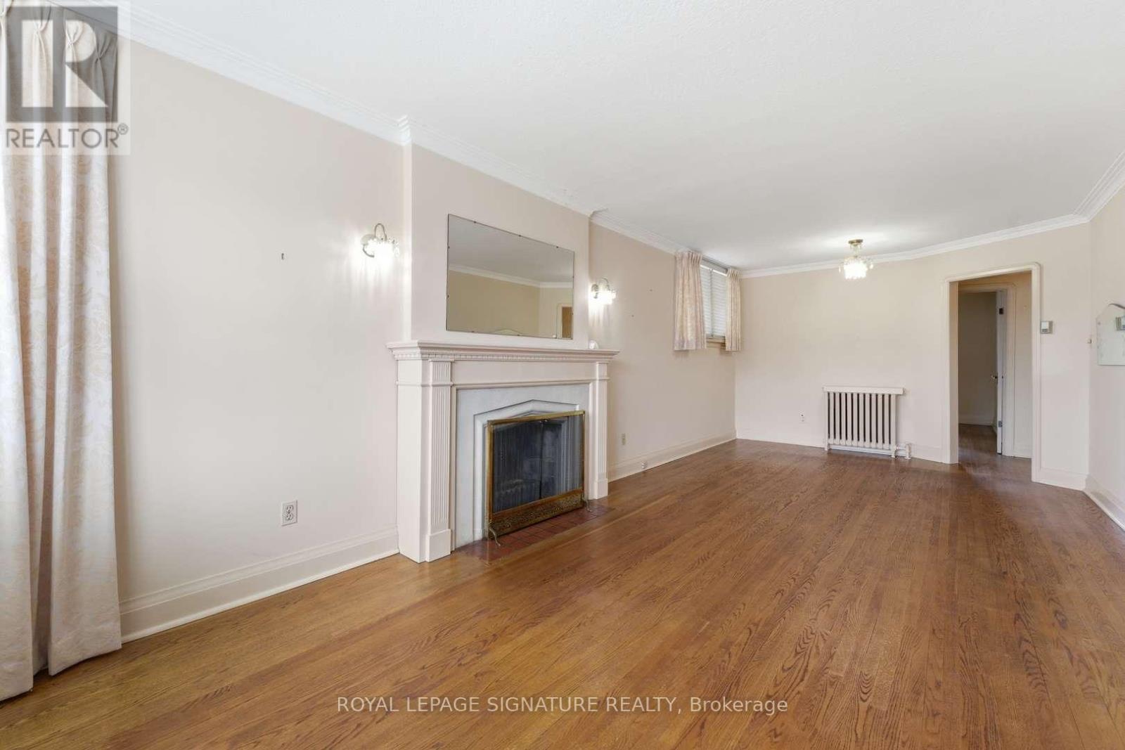 8 Memorial Park Avenue, Toronto, Ontario  M4J 2J6 - Photo 3 - E13048130