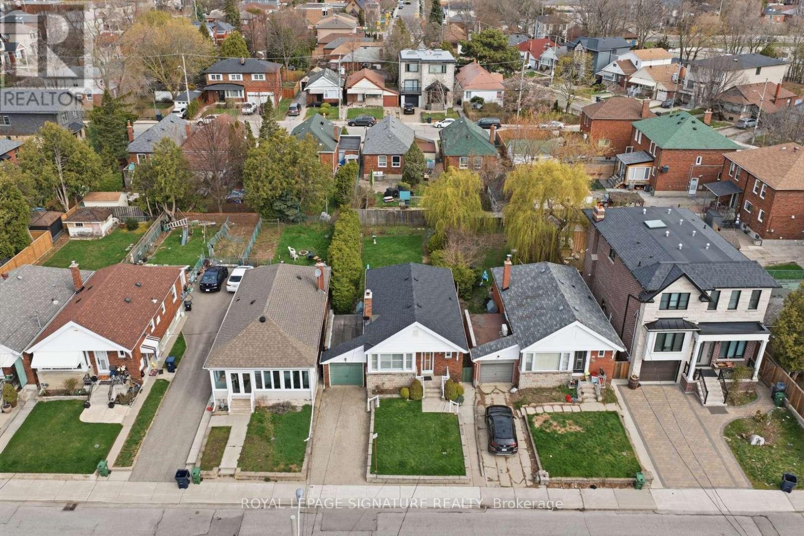 8 Memorial Park Avenue, Toronto, Ontario  M4J 2J6 - Photo 35 - E13048130