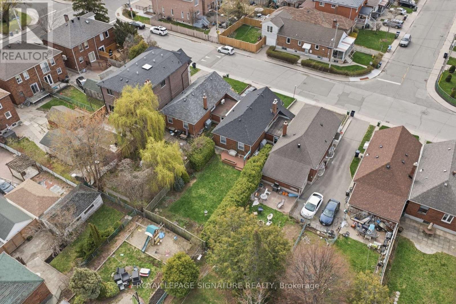 8 Memorial Park Avenue, Toronto, Ontario  M4J 2J6 - Photo 36 - E13048130