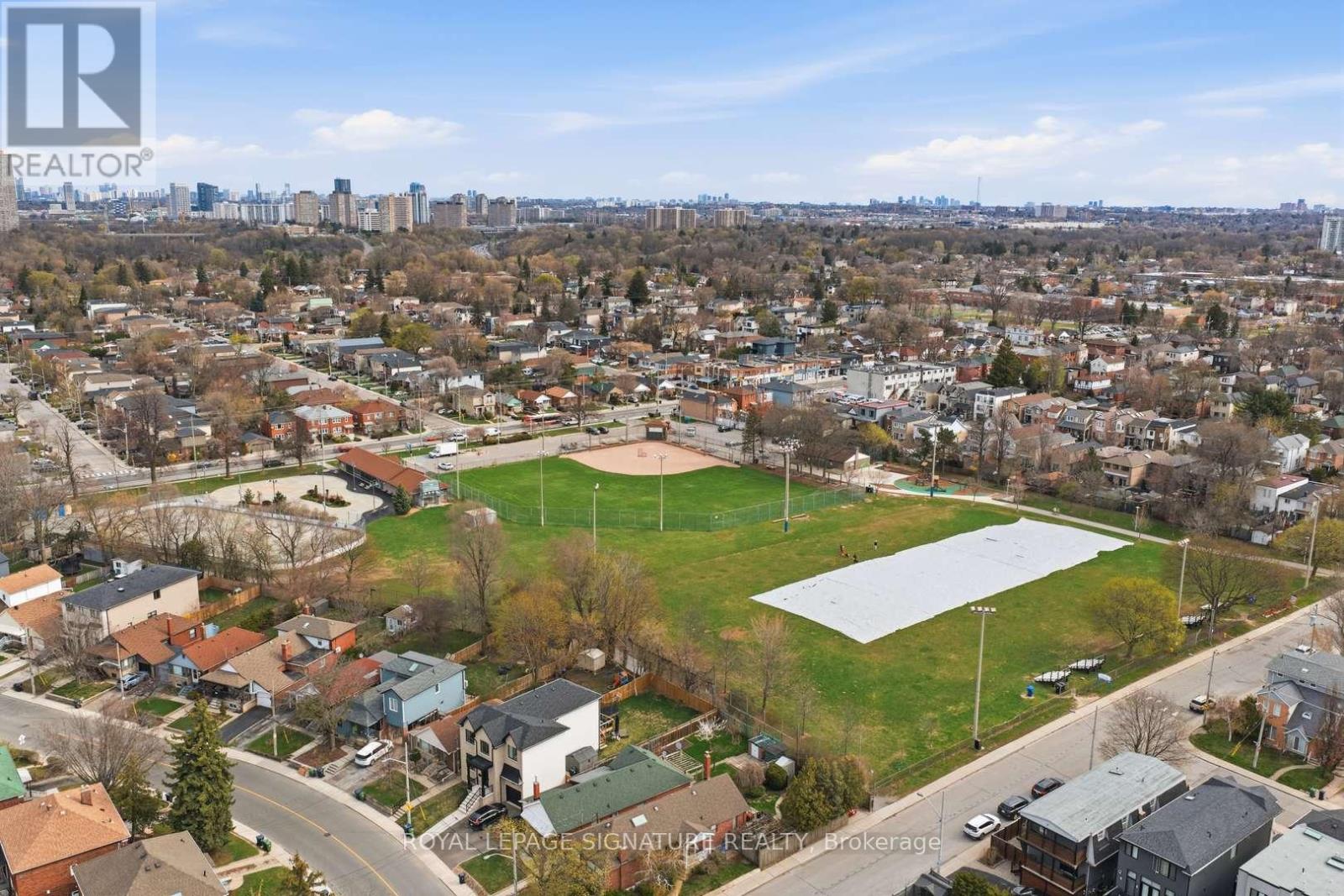 8 Memorial Park Avenue, Toronto, Ontario  M4J 2J6 - Photo 37 - E13048130