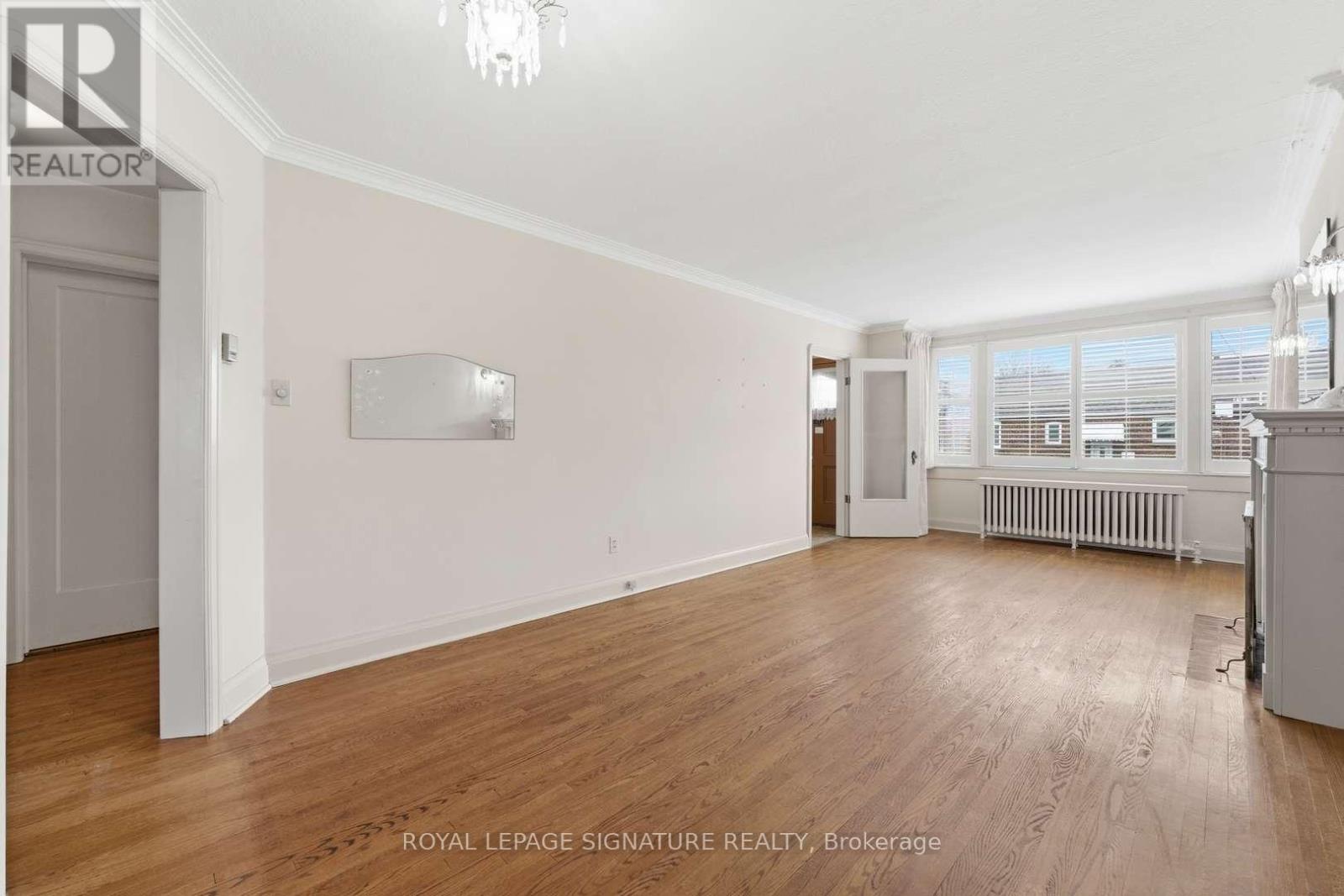 8 Memorial Park Avenue, Toronto, Ontario  M4J 2J6 - Photo 5 - E13048130