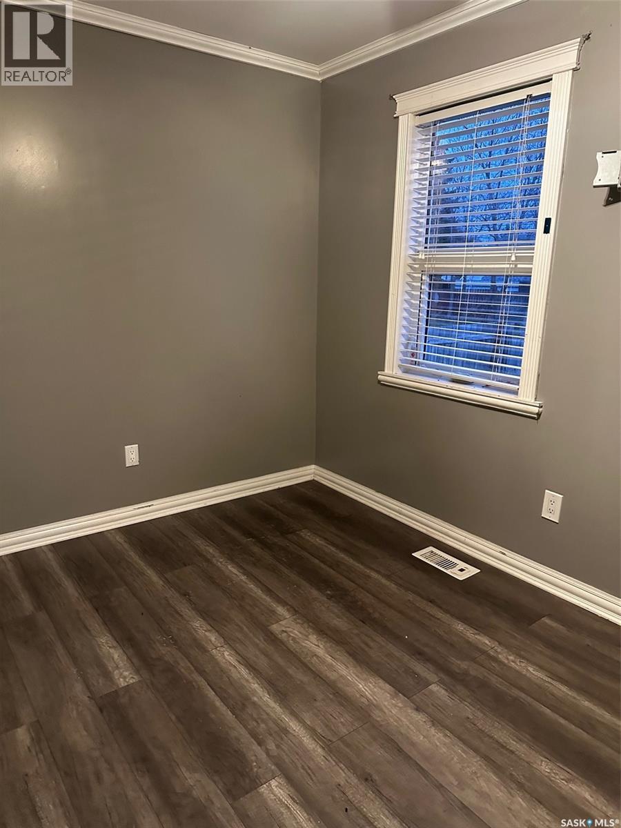 321 Walsh Street, Bienfait, Saskatchewan  S0C 0M0 - Photo 12 - SK034023