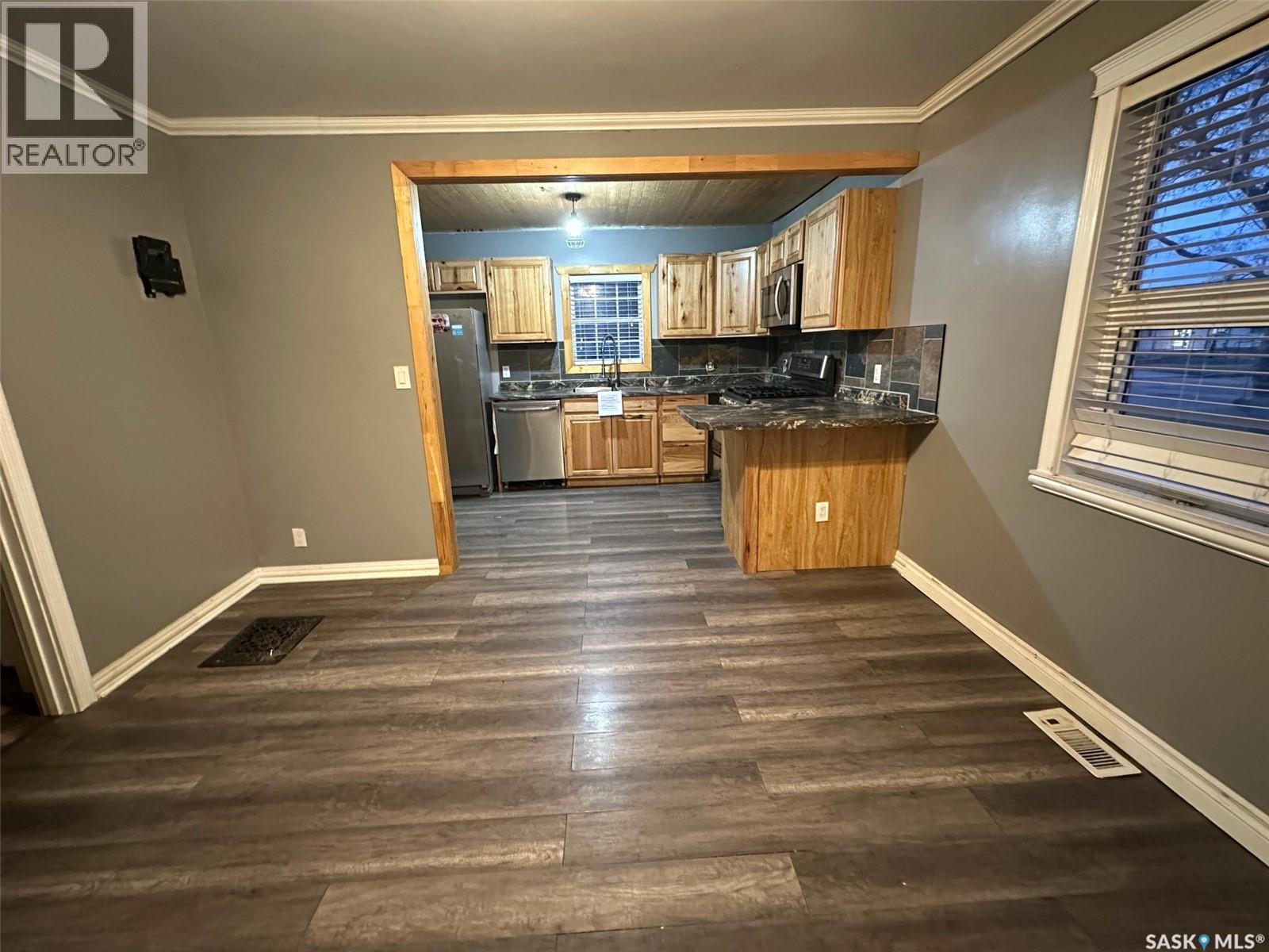 321 Walsh Street, Bienfait, Saskatchewan  S0C 0M0 - Photo 14 - SK034023