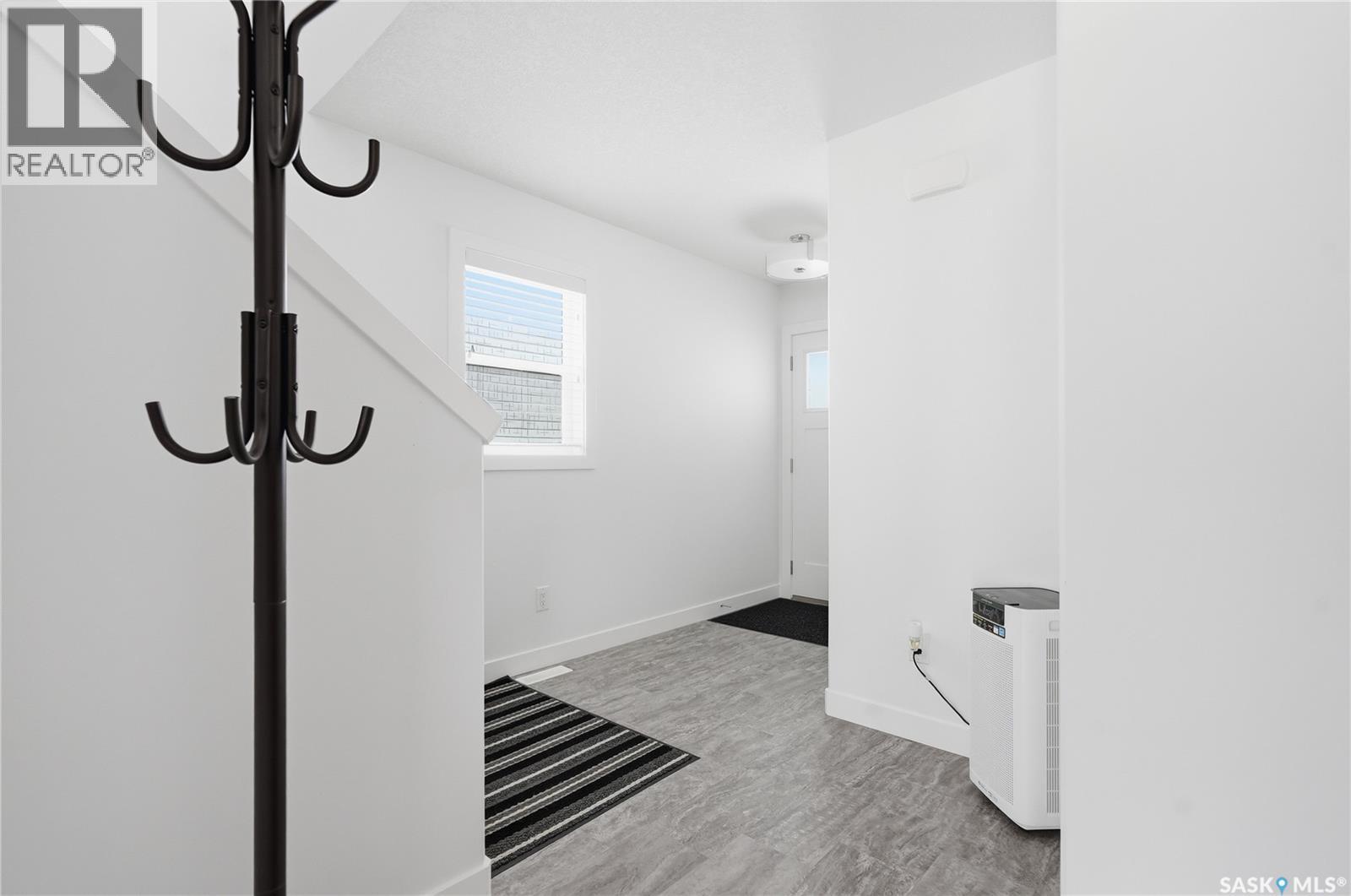 330 Germain Manor, Saskatoon, Saskatchewan  S7V 0T7 - Photo 4 - SK034002