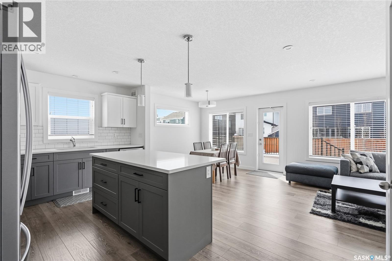 330 Germain Manor, Saskatoon, Saskatchewan  S7V 0T7 - Photo 6 - SK034002