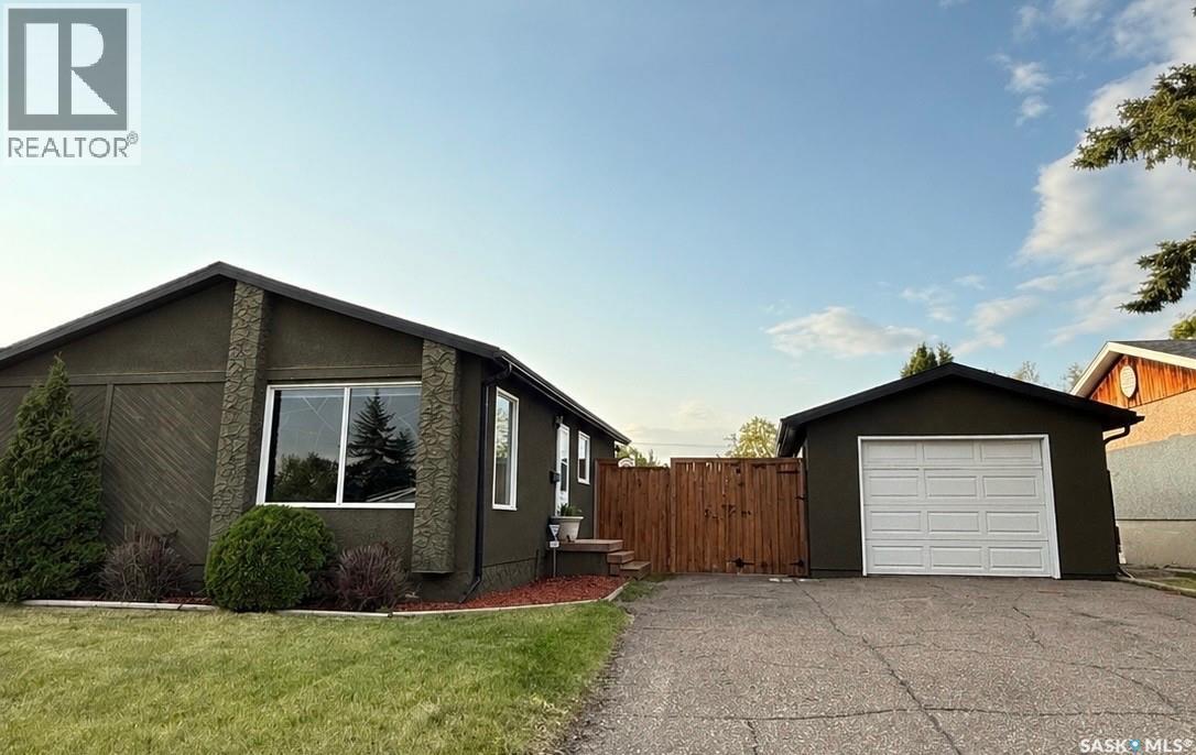 10216 Borden CRESCENT, North Battleford, Saskatchewan