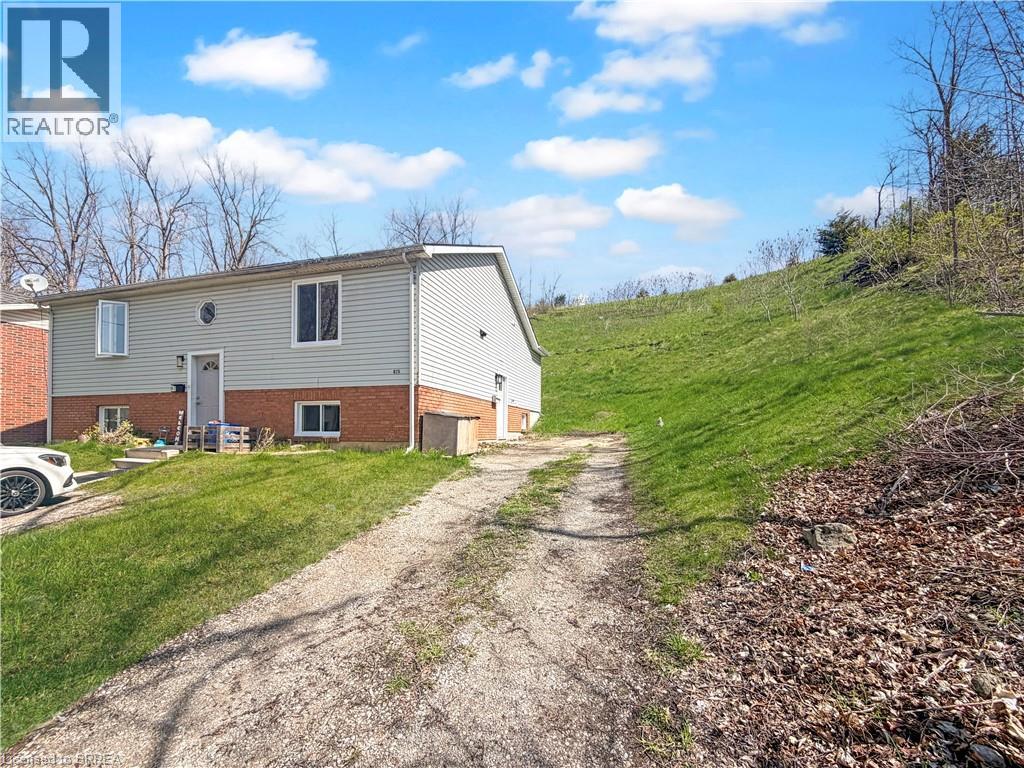 47 WALNUT Street Unit# A, Paris, Ontario