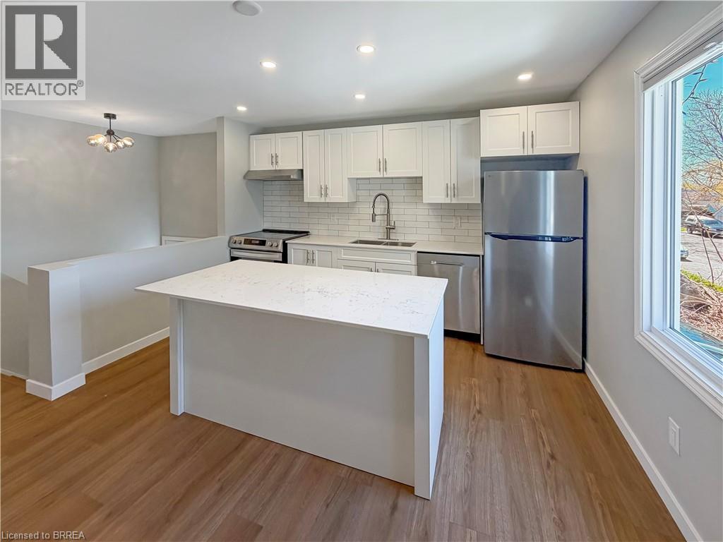 47 Walnut Street Unit# A, Paris, Ontario  N3L 2J4 - Photo 2 - 40824284