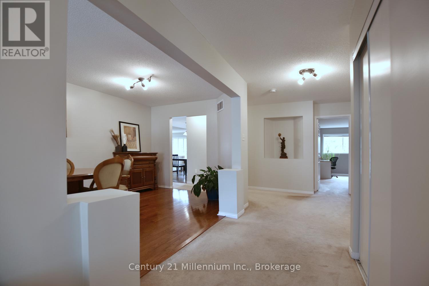 114 Silver Birch Avenue, Wasaga Beach, Ontario  L9Z 1N2 - Photo 10 - S13047098