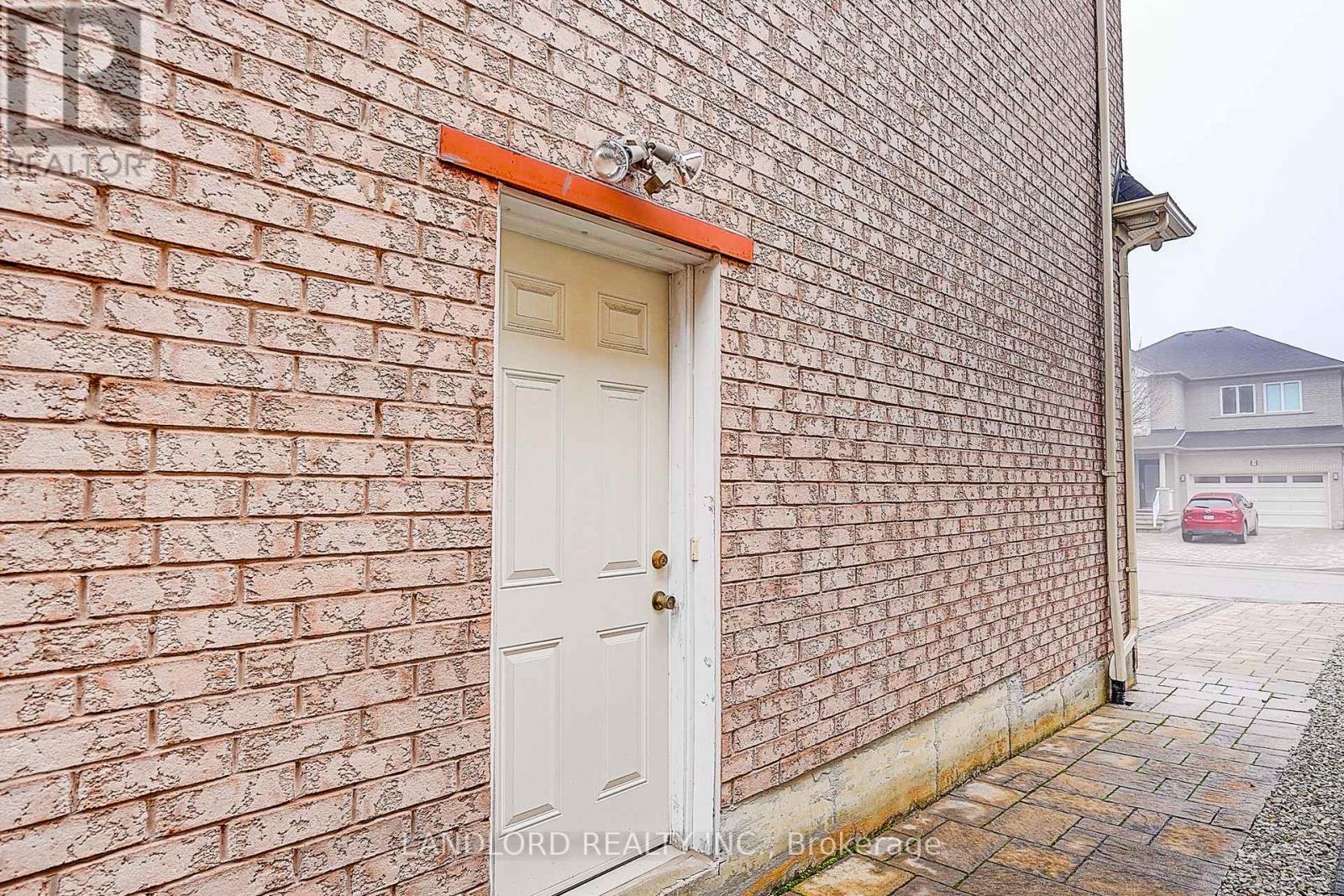 Lower - 8 Wood Dale Road, Vaughan (Concord), Ontario  L4K 5S8 - Photo 3 - N13047846