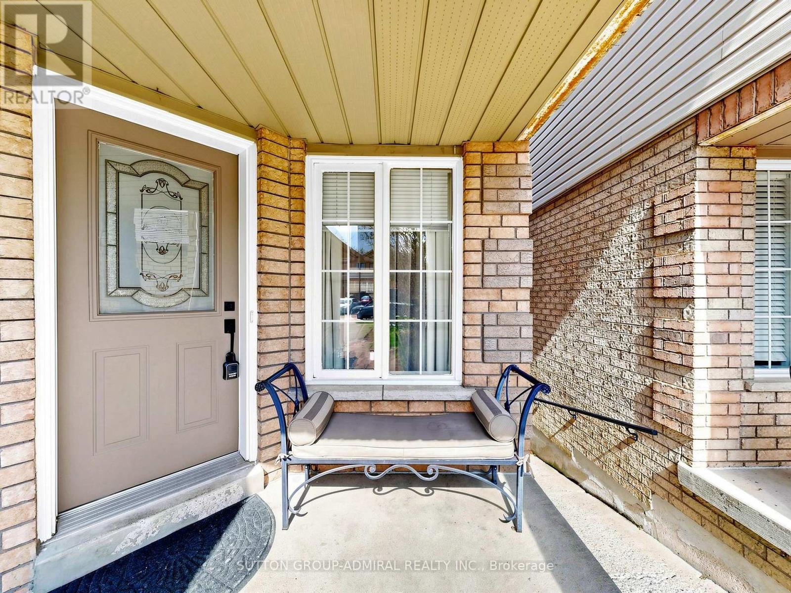 20 Breeze Drive, Bradford West Gwillimbury (Bradford), Ontario  L3Z 3A7 - Photo 3 - N13047884