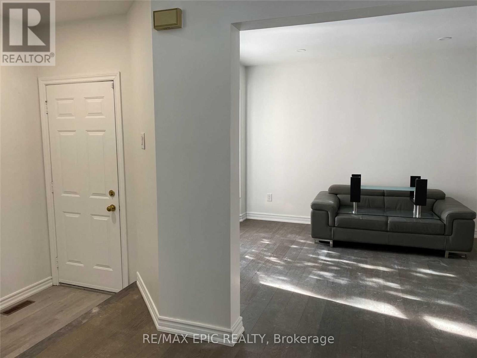 94 Pinewood Drive, Vaughan (Crestwood-Springfarm-Yorkhill), Ontario  L4J 5P6 - Photo 12 - N13047932