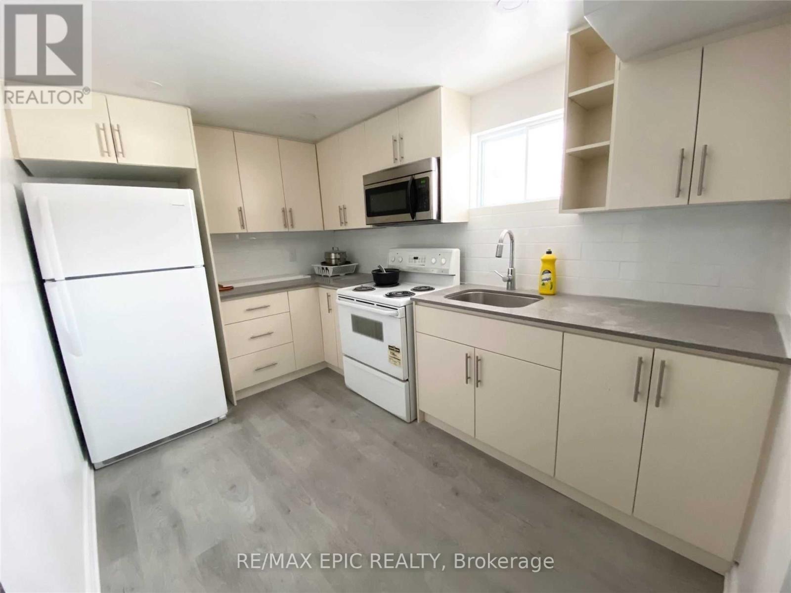 94 Pinewood Drive, Vaughan (Crestwood-Springfarm-Yorkhill), Ontario  L4J 5P6 - Photo 13 - N13047932