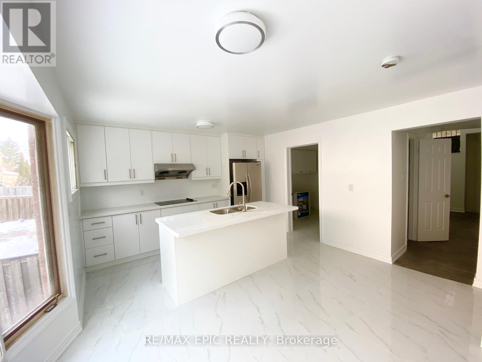 94 Pinewood Drive, Vaughan (Crestwood-Springfarm-Yorkhill), Ontario  L4J 5P6 - Photo 4 - N13047932