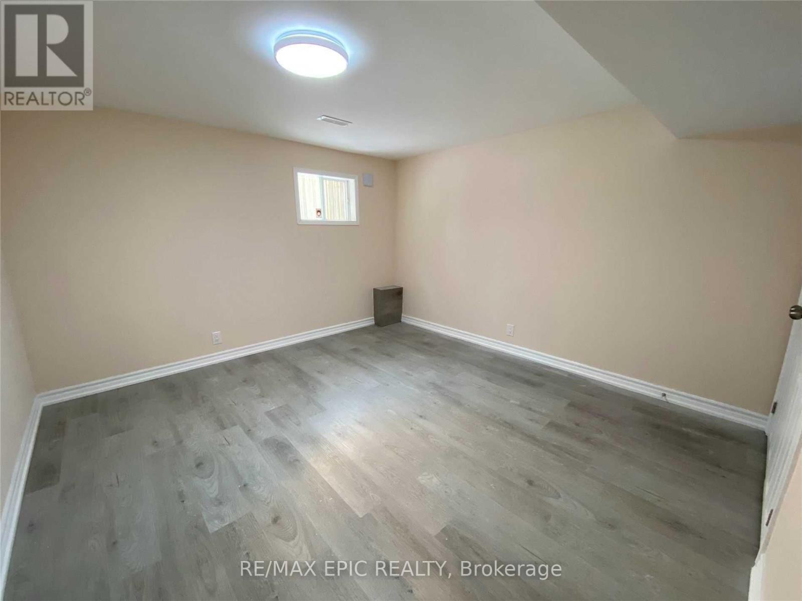 94 Pinewood Drive, Vaughan (Crestwood-Springfarm-Yorkhill), Ontario  L4J 5P6 - Photo 8 - N13047932