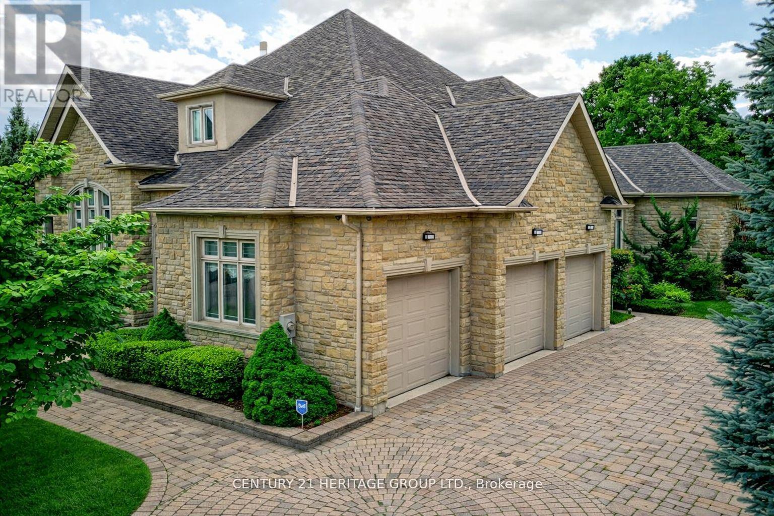 12 Prince Adam Court, King, Ontario  L7B 1M1 - Photo 7 - N13048010