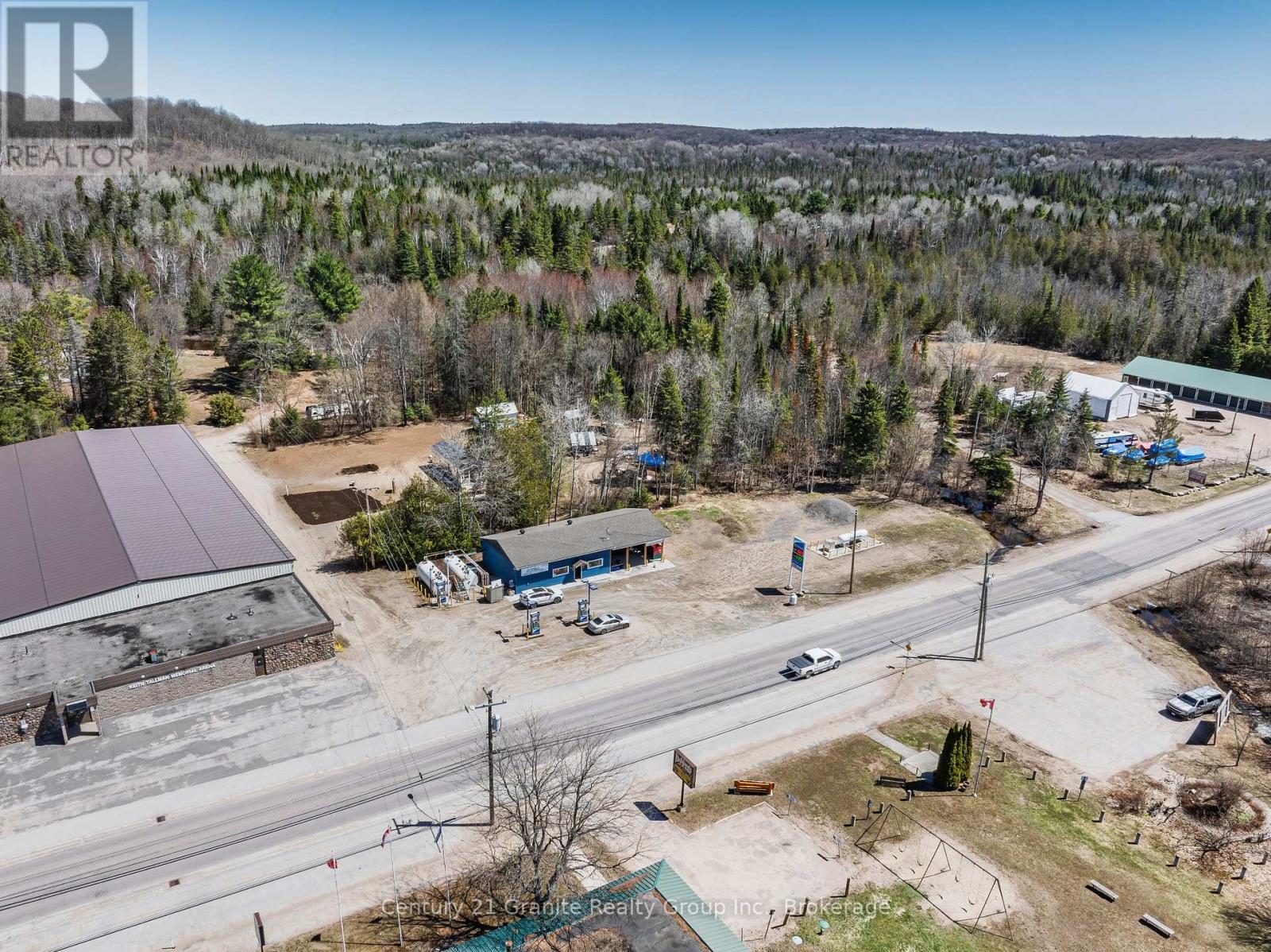 2246 LOOP ROAD, Highlands East, Ontario