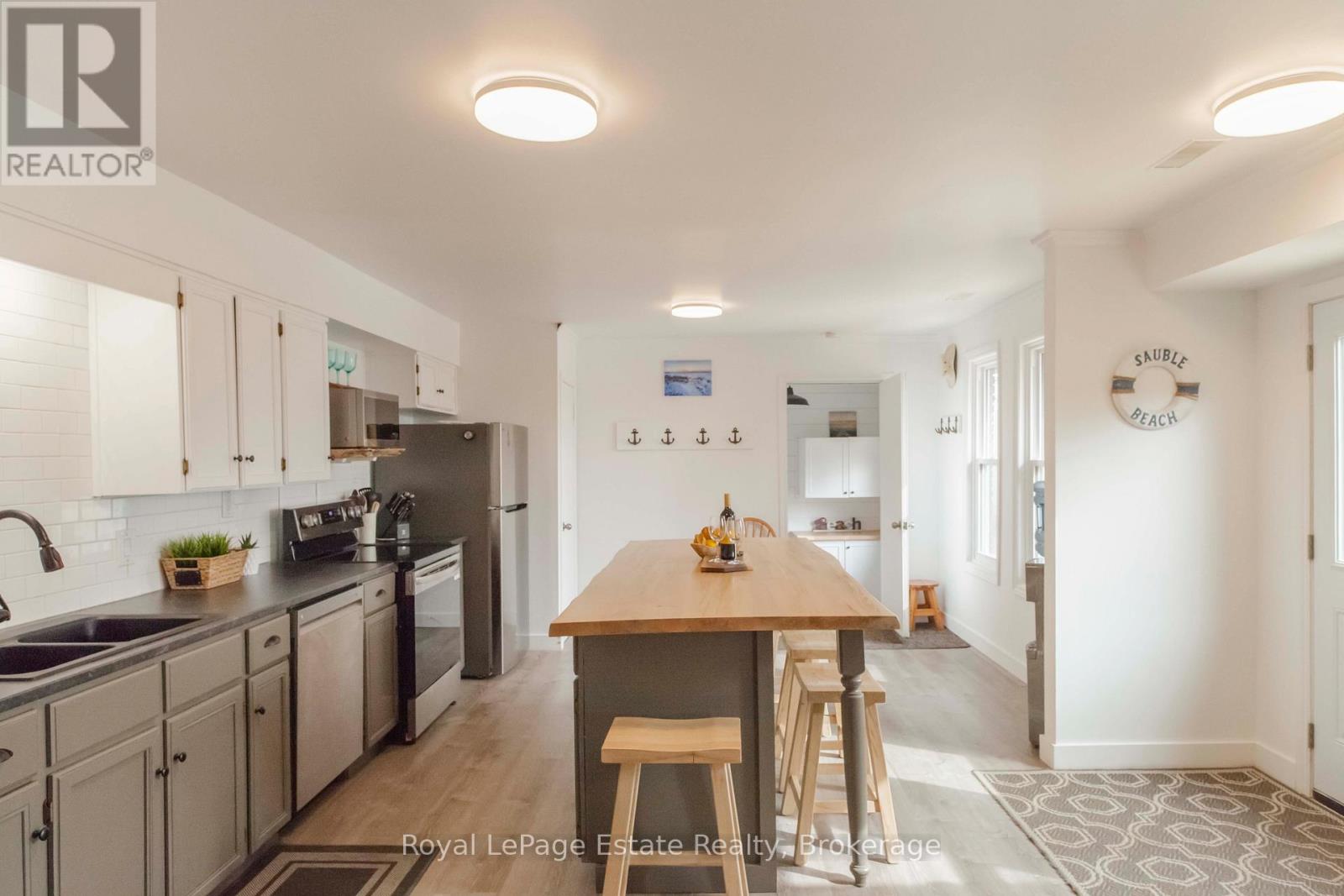 90 Carson Lake Crescent, South Bruce Peninsula, Ontario  N0H 2G0 - Photo 18 - X12921006