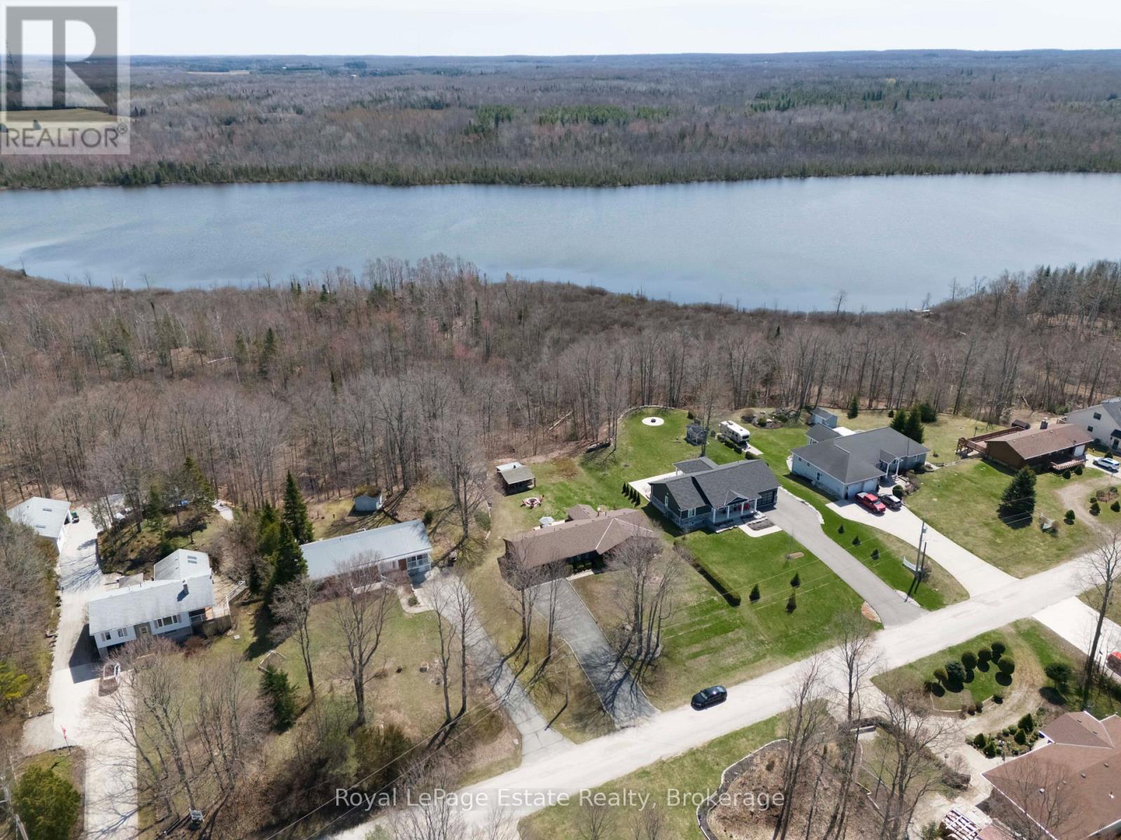 90 Carson Lake Crescent, South Bruce Peninsula, Ontario  N0H 2G0 - Photo 2 - X12921006