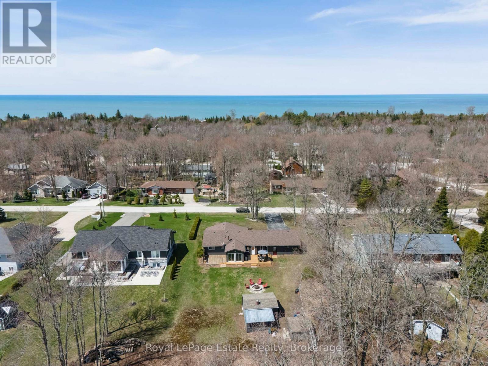 90 Carson Lake Crescent, South Bruce Peninsula, Ontario  N0H 2G0 - Photo 3 - X12921006