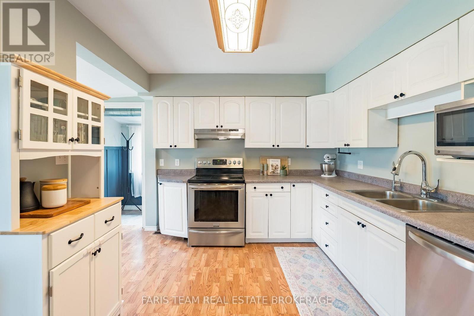 46 Hearthstone Drive, Tay, Ontario  L0K 2C0 - Photo 5 - S13047916