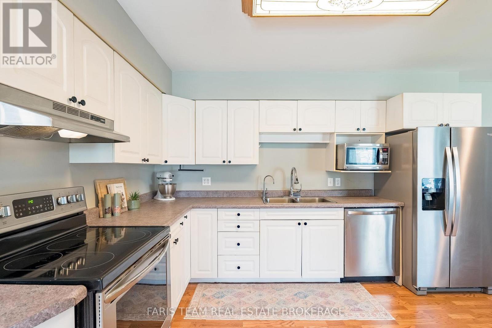 46 Hearthstone Drive, Tay, Ontario  L0K 2C0 - Photo 6 - S13047916