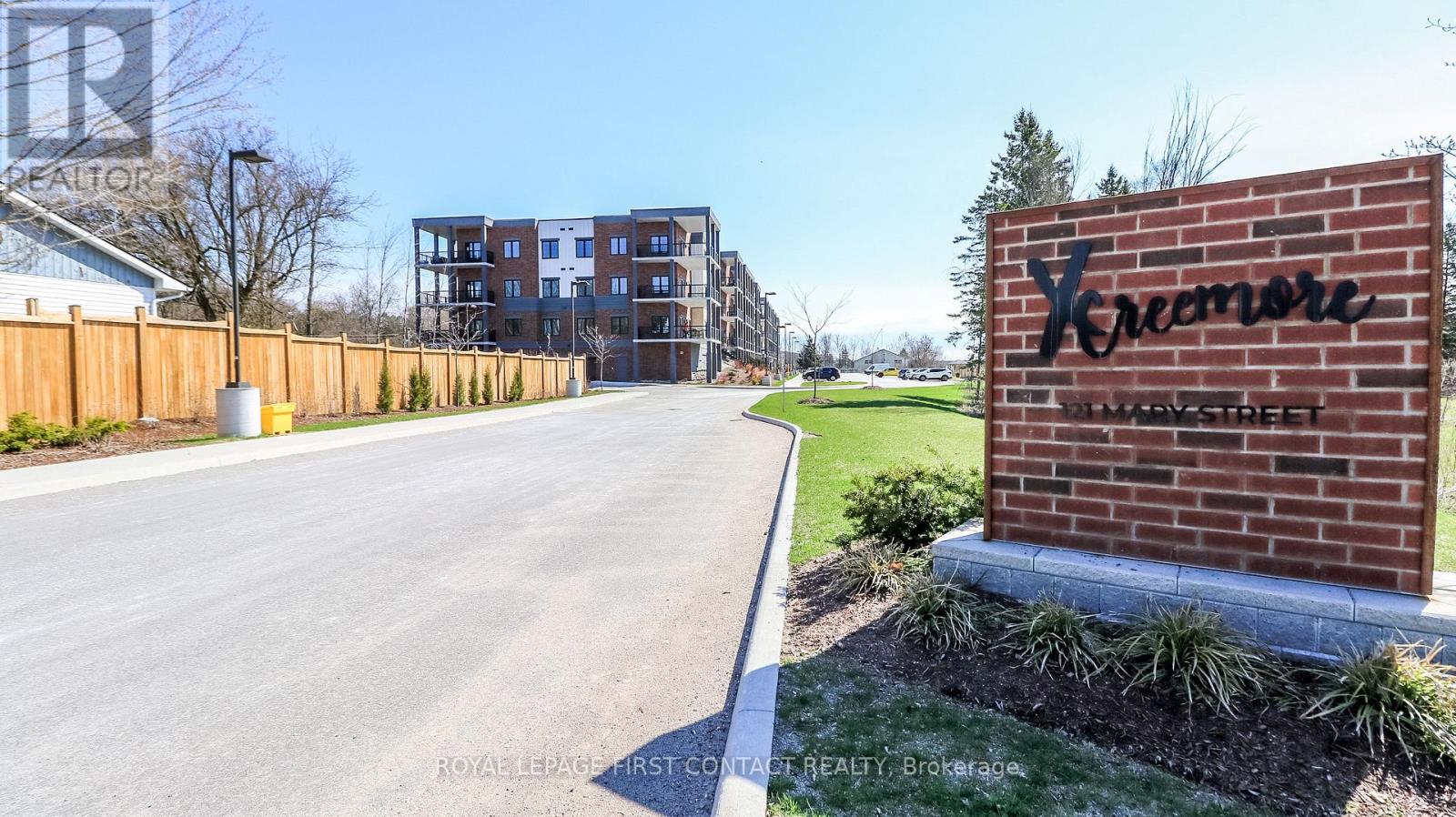 210 - 121 MARY STREET, clearview (creemore), Ontario