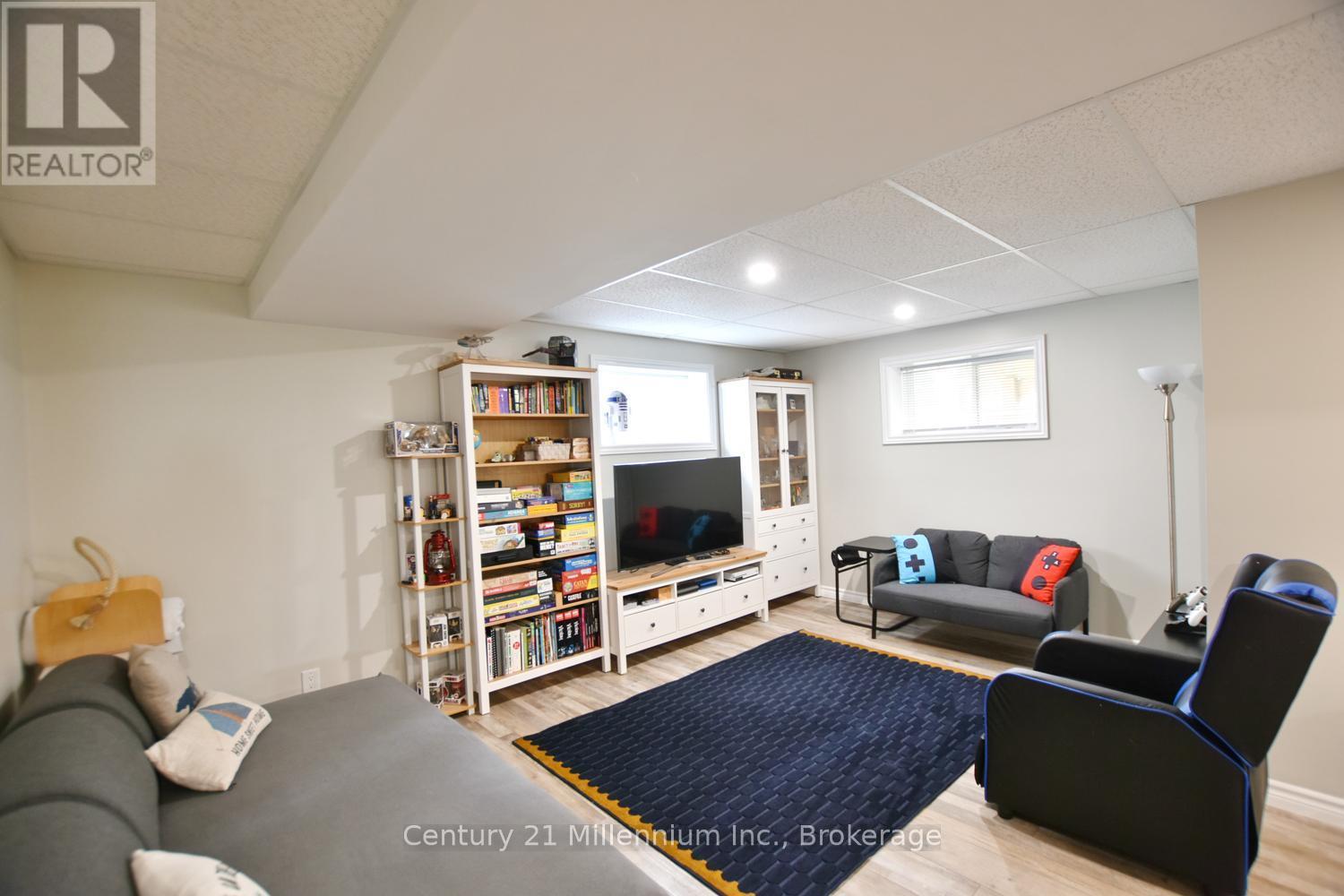 114 Silver Birch Avenue, Wasaga Beach, Ontario  L9Z 1N2 - Photo 37 - S13047098