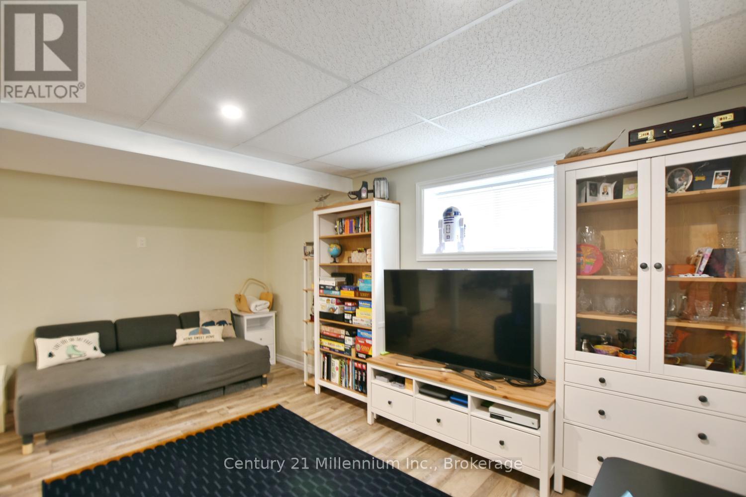 114 Silver Birch Avenue, Wasaga Beach, Ontario  L9Z 1N2 - Photo 36 - S13047098