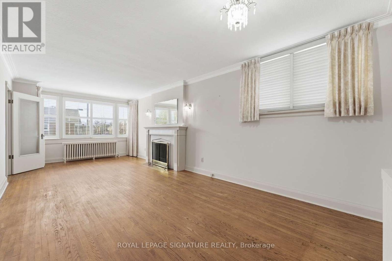 8 Memorial Park Avenue, Toronto, Ontario  M4J 2J6 - Photo 4 - E13048130