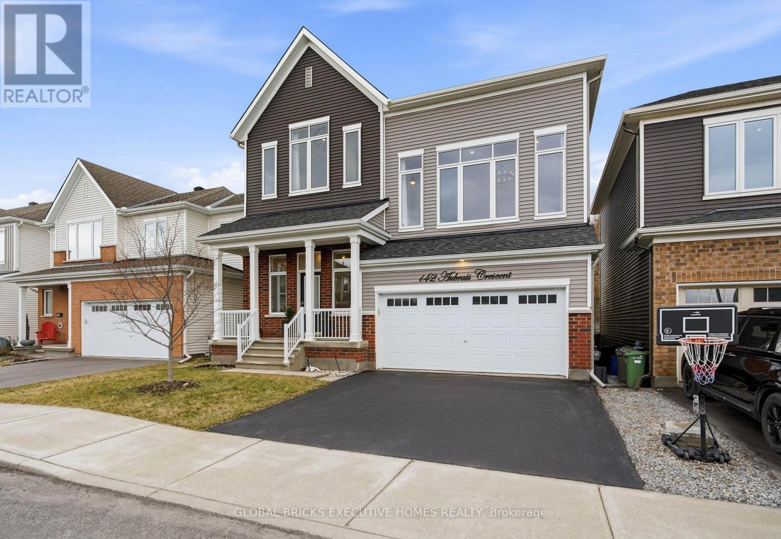 142 AUBRAIS CRESCENT, Ottawa, Ontario