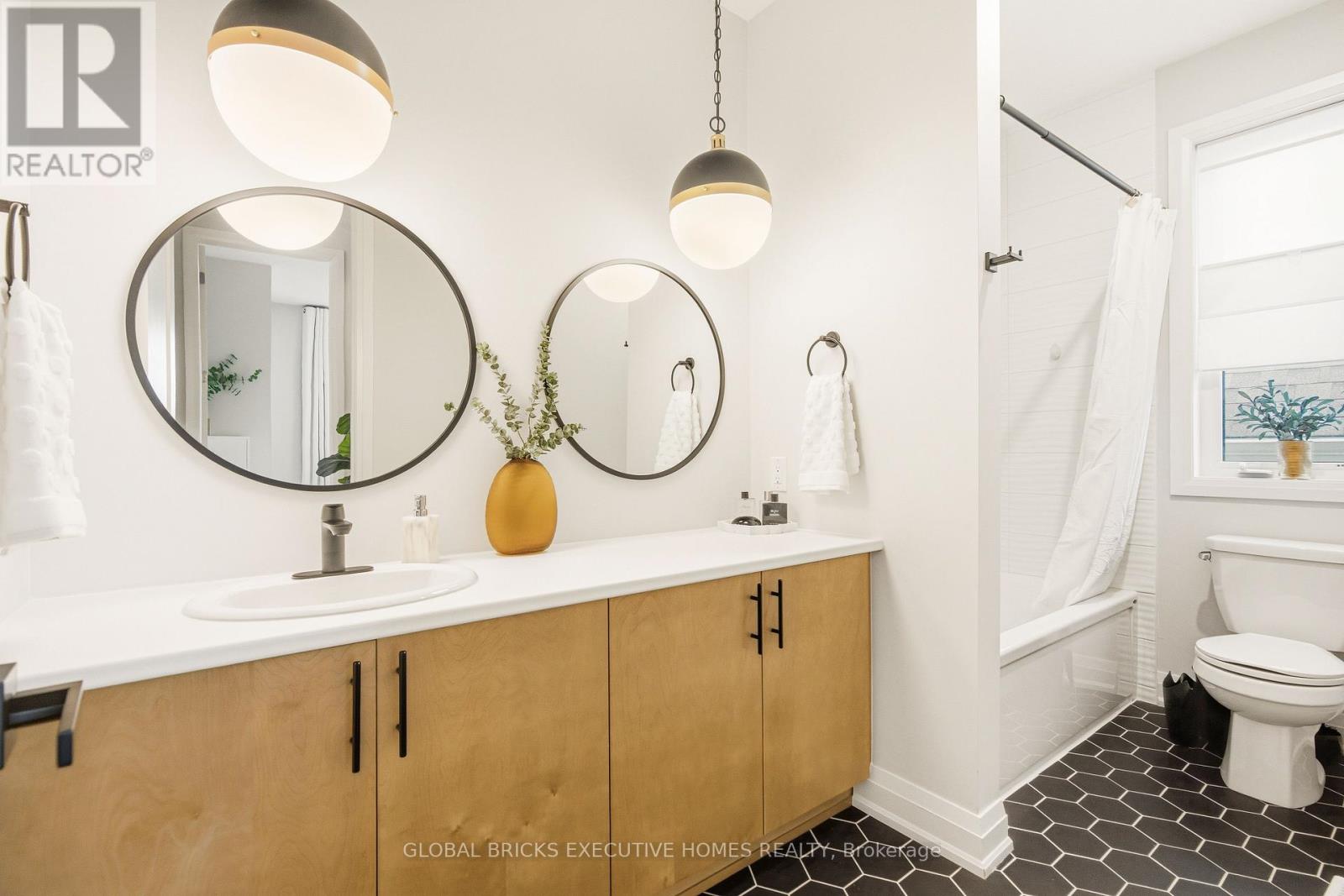 142 Aubrais Crescent, Ottawa, Ontario  K1W 0N1 - Photo 27 - X12964842