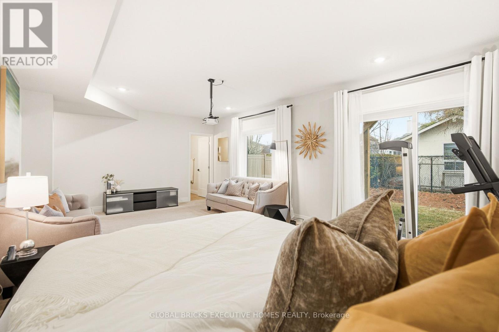 142 Aubrais Crescent, Ottawa, Ontario  K1W 0N1 - Photo 33 - X12964842