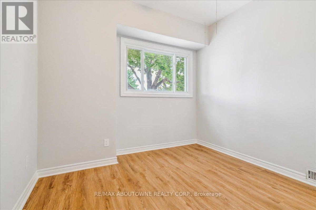 Upper - 93 East 31st Street E, Hamilton, Ontario  L9V 3N9 - Photo 9 - X13041358