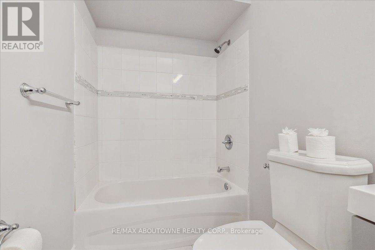 Upper - 93 East 31st Street E, Hamilton, Ontario  L9V 3N9 - Photo 7 - X13041358