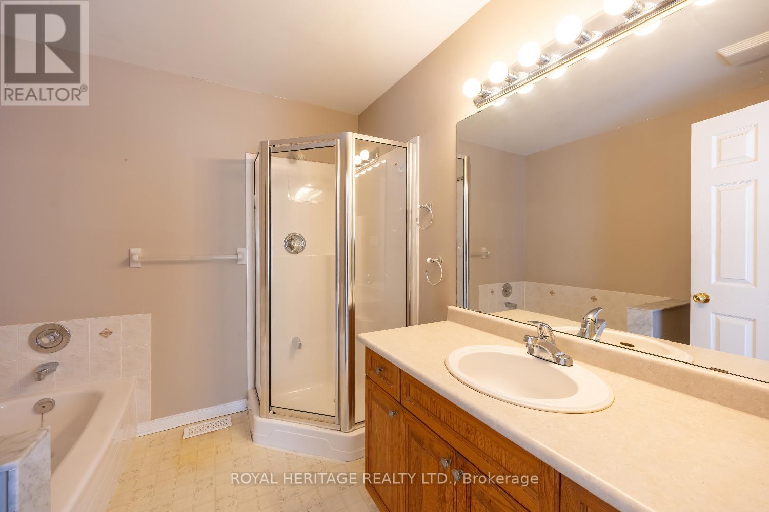 118 Bluffs Road, Clarington, Ontario  L1B 1A8 - Photo 11 - E12833450