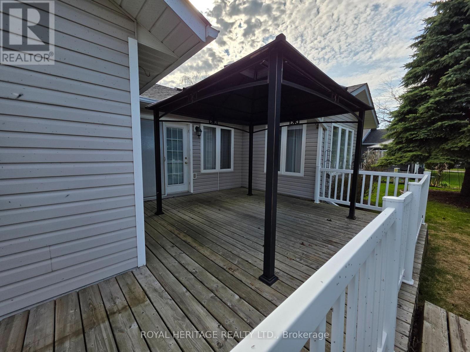 118 Bluffs Road, Clarington, Ontario  L1B 1A8 - Photo 19 - E12833450