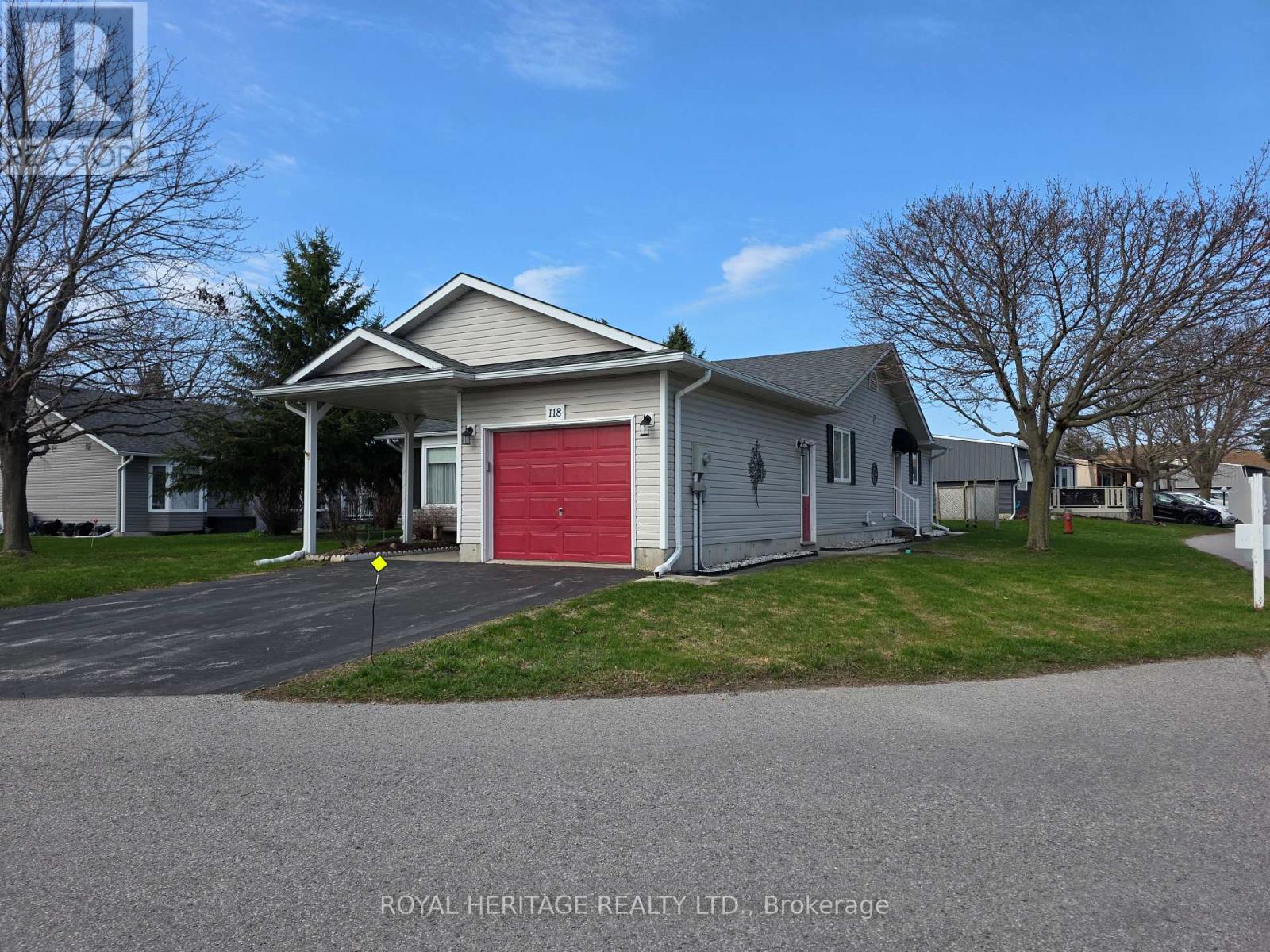 118 Bluffs Road, Clarington, Ontario  L1B 1A8 - Photo 2 - E12833450