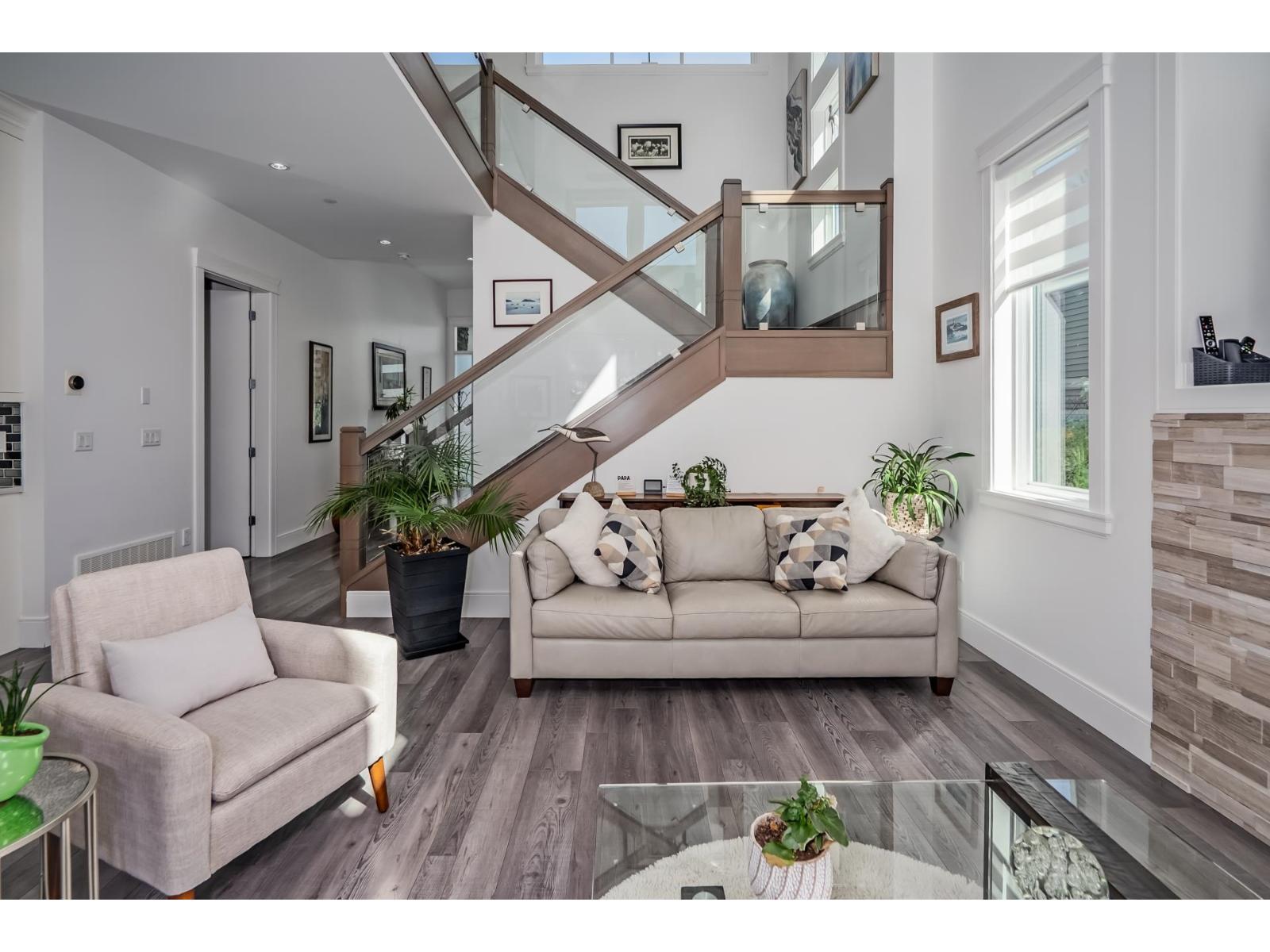 35272 Mcewen Avenue, Mission, British Columbia  V2V 0G2 - Photo 5 - R3115884