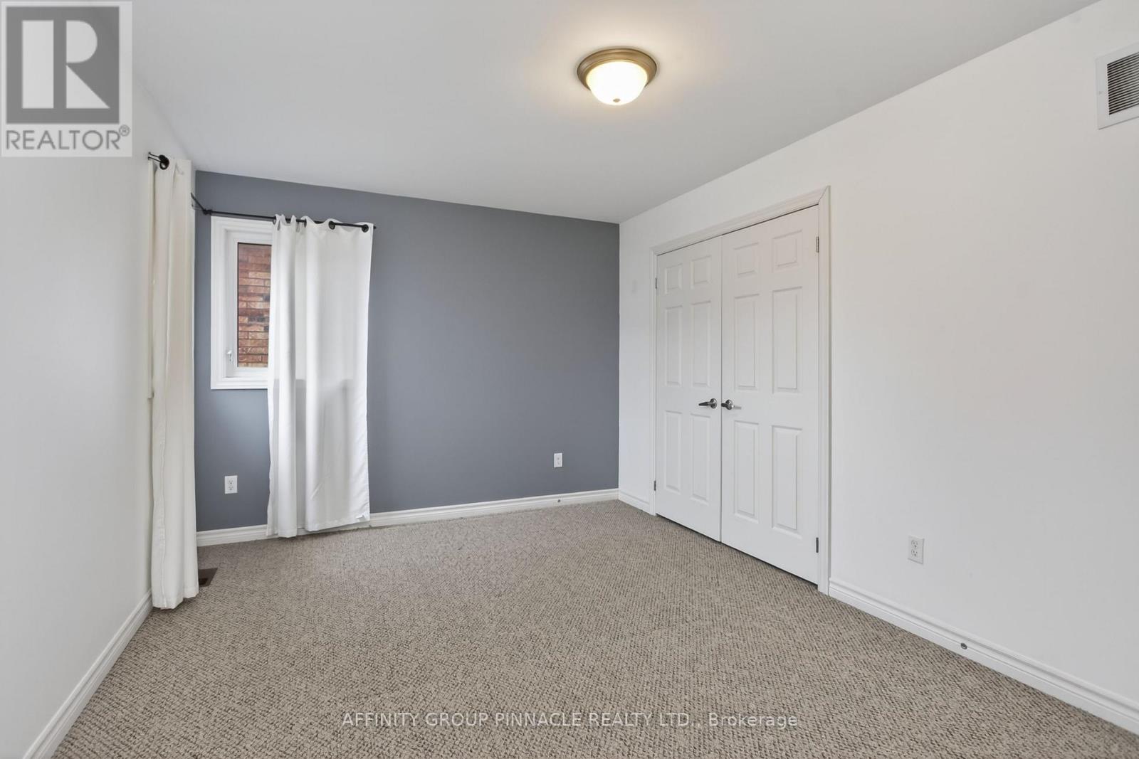 31 Ellis Crescent, Kawartha Lakes, Ontario  K9V 0A5 - Photo 30 - X12928320