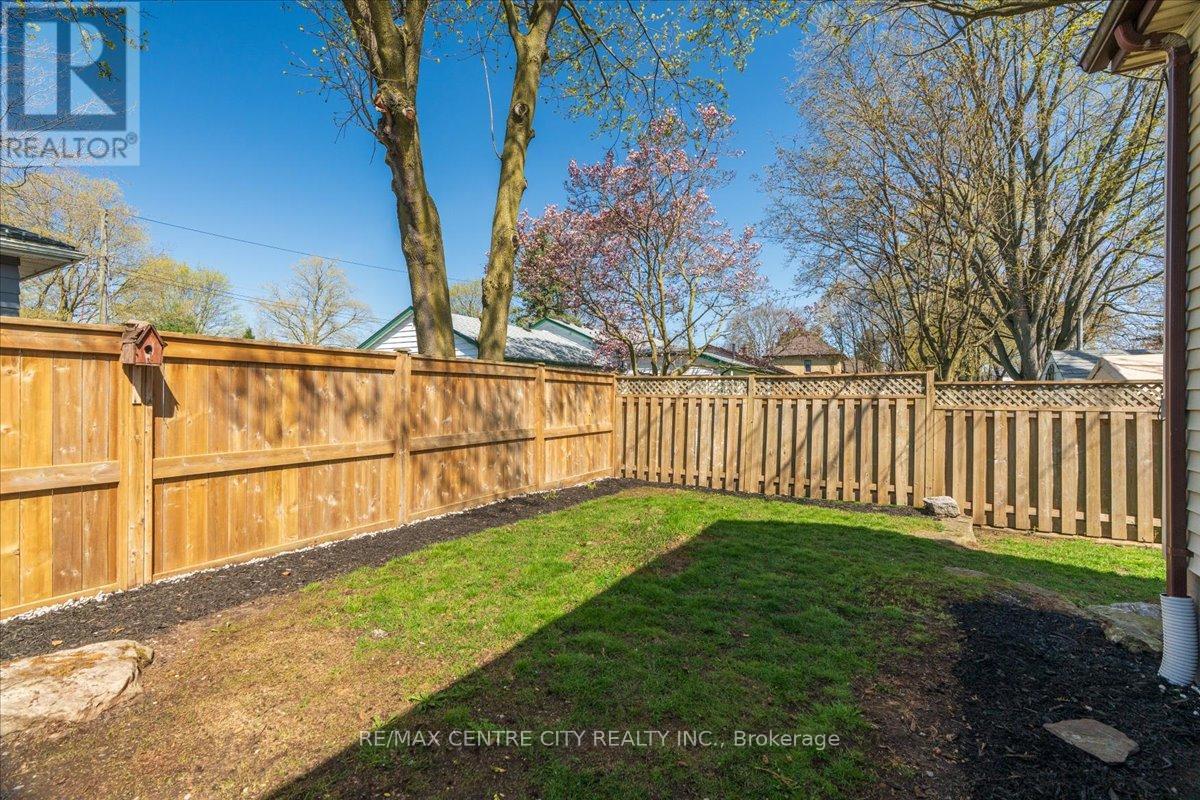 359 Albert Street, Strathroy-Caradoc, Ontario  N7G 1W4 - Photo 42 - X13047622