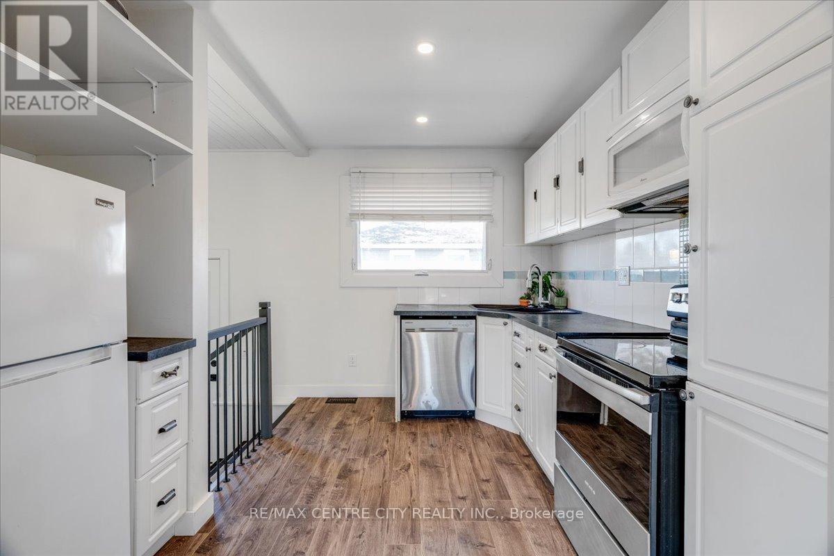 359 Albert Street, Strathroy-Caradoc, Ontario  N7G 1W4 - Photo 9 - X13047622