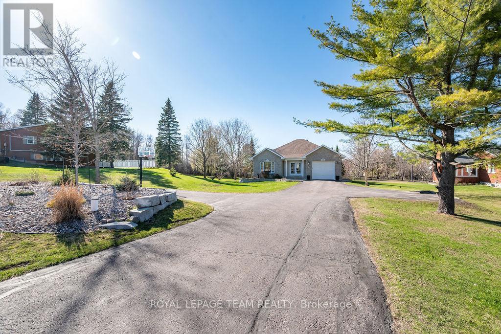 230 Opeongo Road, Renfrew, Ontario  K7V 2T5 - Photo 2 - X12750656