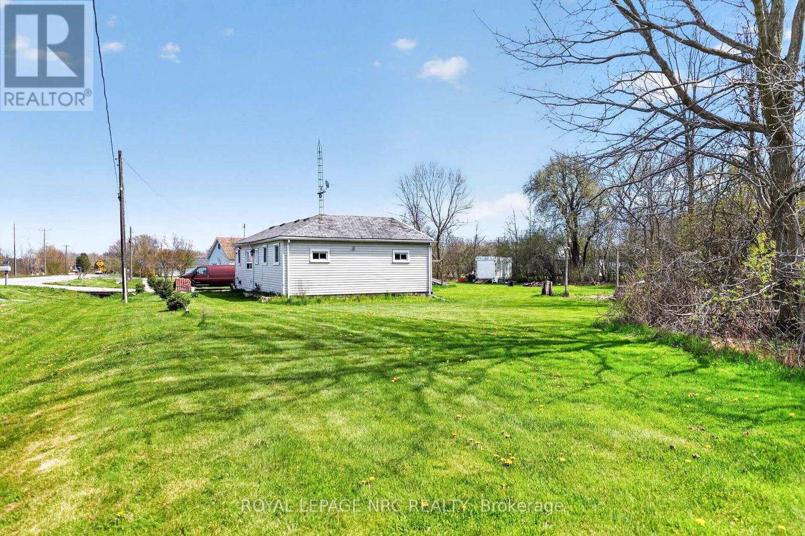 751 Bowen Road, Fort Erie, Ontario  L2A 5M4 - Photo 3 - X12969920