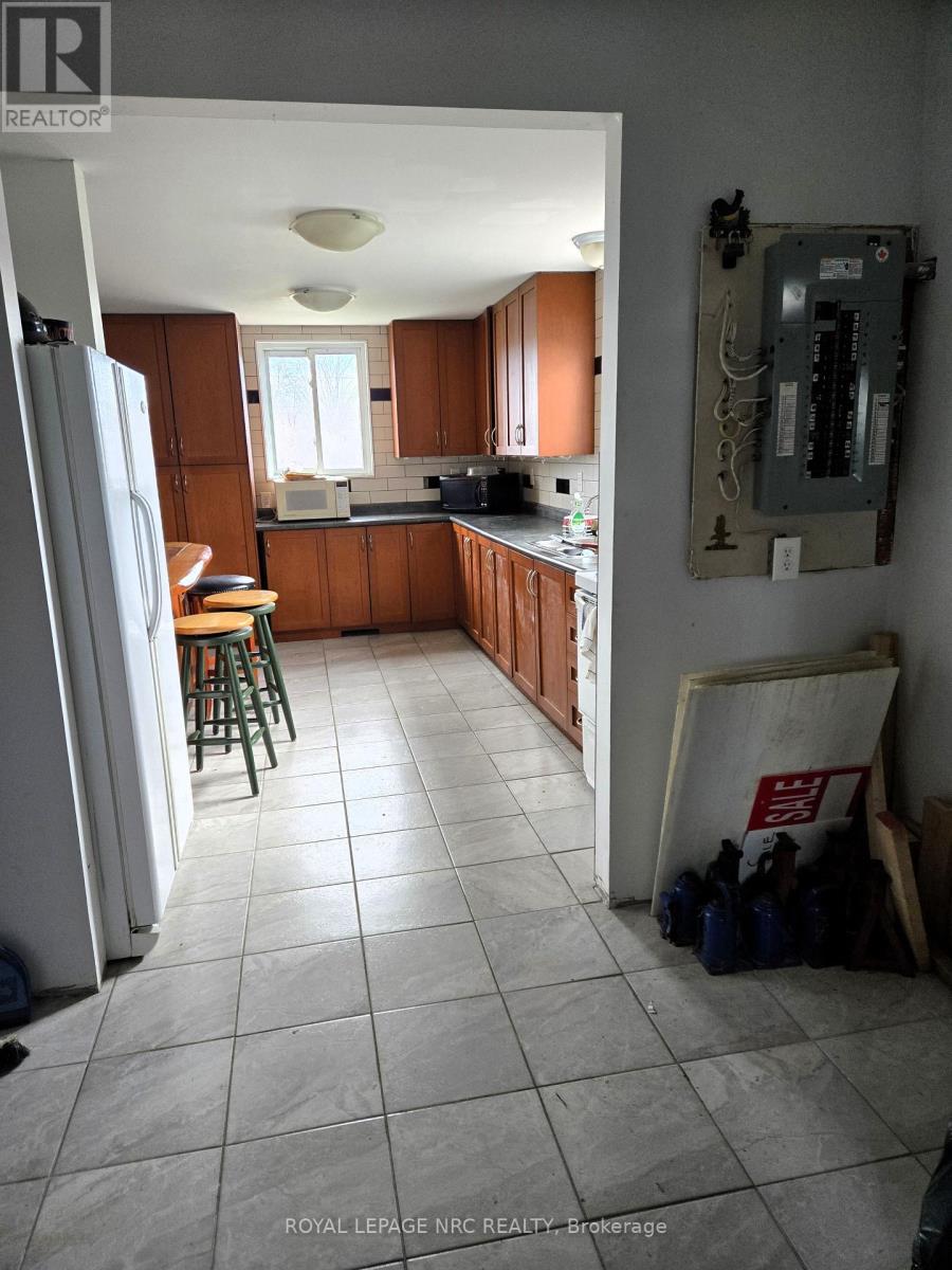 751 Bowen Road, Fort Erie, Ontario  L2A 5M4 - Photo 6 - X12969920