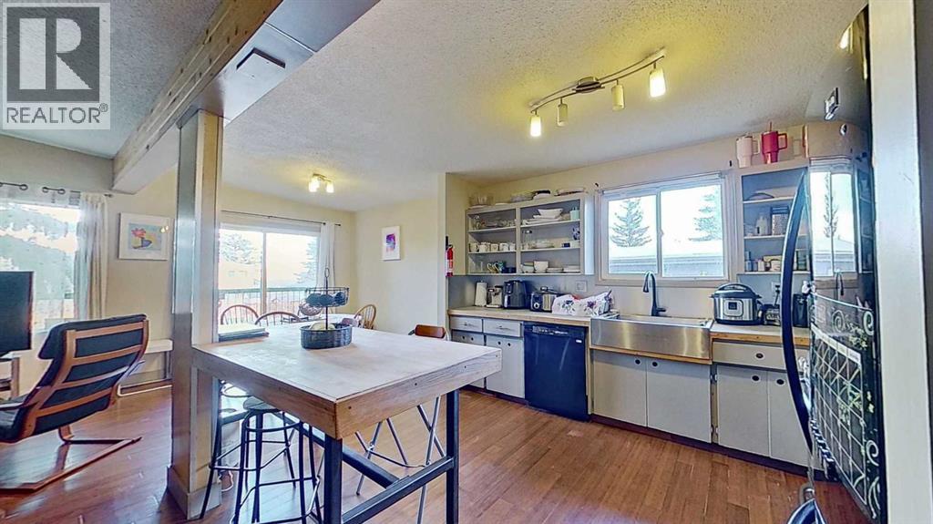 11723 Canfield Road Sw, Calgary, Alberta  T2W 1J6 - Photo 2 - A2303589