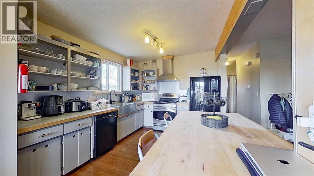 11723 Canfield Road Sw, Calgary, Alberta  T2W 1J6 - Photo 4 - A2303589